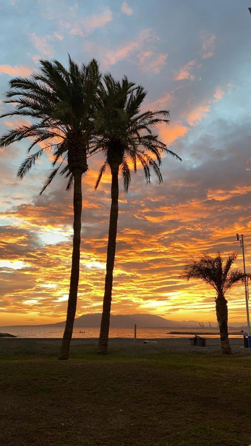 Casa Carmen Primera Linea De Playa Málaga Dış mekan fotoğraf